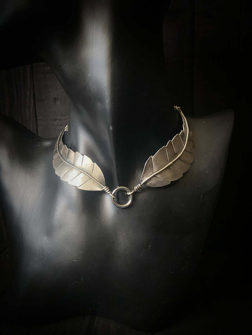 Detachable Leaf Choker